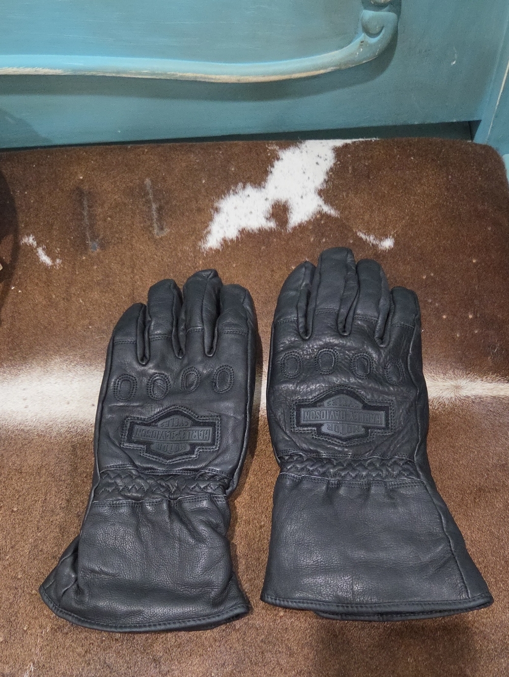 Harley-Davidson Black Leather Motorcycle Gloves with Embossed Logo